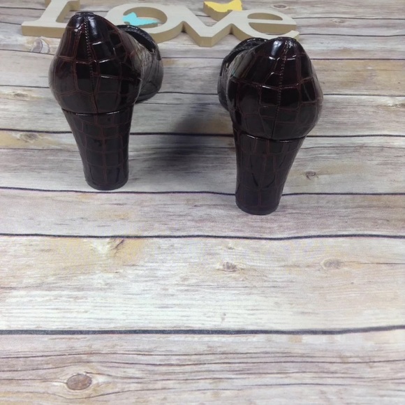 ❗️SOLD❗️Anne Klein brown block heel dress shoes - Picture 4 of 7